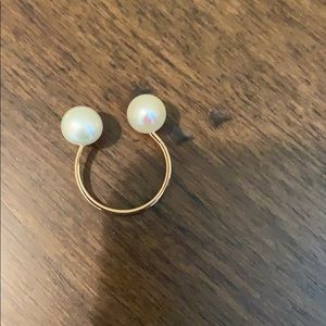 Cute pearl ring